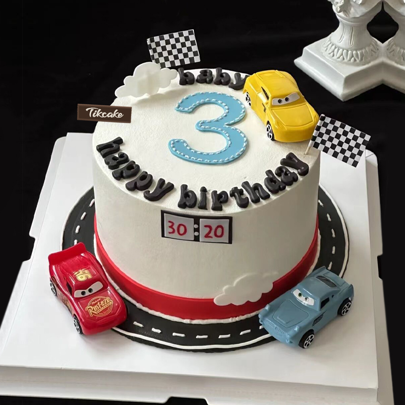 小汽车赛道主题儿童翻糖鲜奶蛋糕