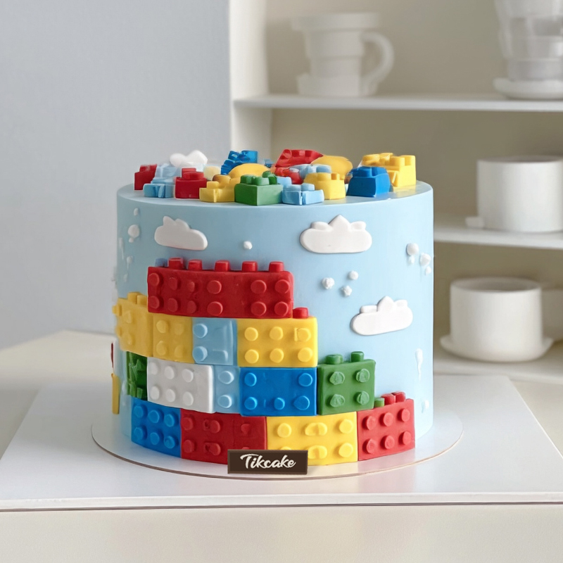 原创积木主题翻糖鲜奶蛋糕